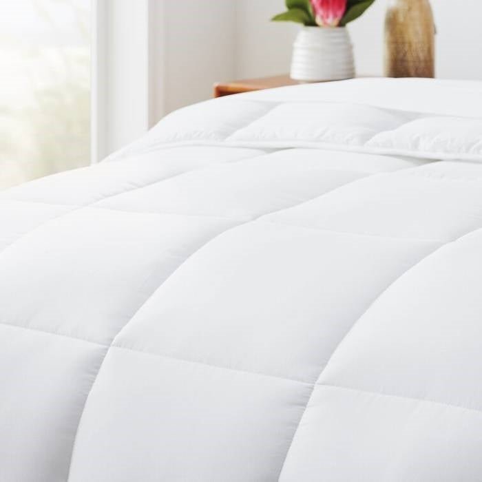 King Size Cozy All Seasons Plush White Polyester Down Alternative Comforter - Image 4