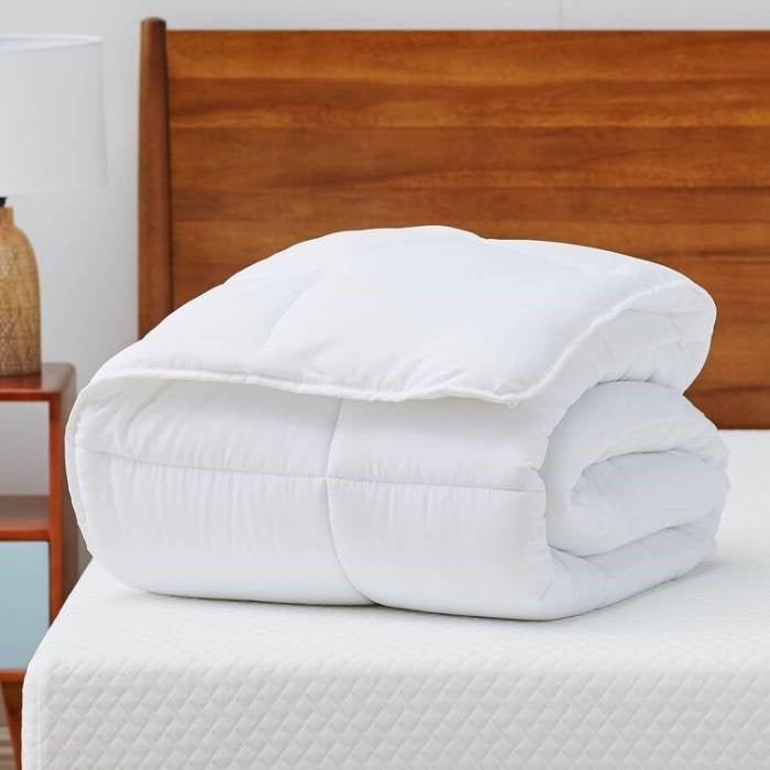 King Size Cozy All Seasons Plush White Polyester Down Alternative Comforter - Image 5
