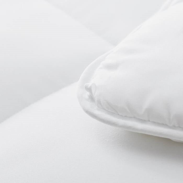 Queen Size Cozy All Seasons Plush White Polyester Down Alternative Comforter - Image 3