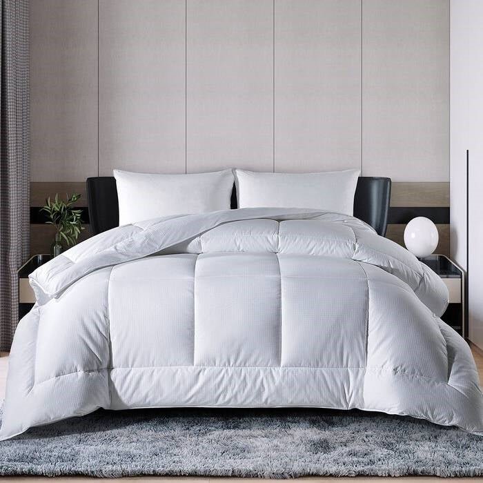 Queen Size All Seasons Soft White Polyester Down Alternative Comforter - Image 2
