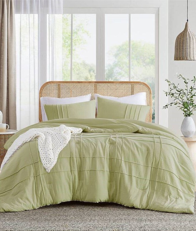 King size Microfiber Pleated Lightweight Soft Comforter Set in Sage Green